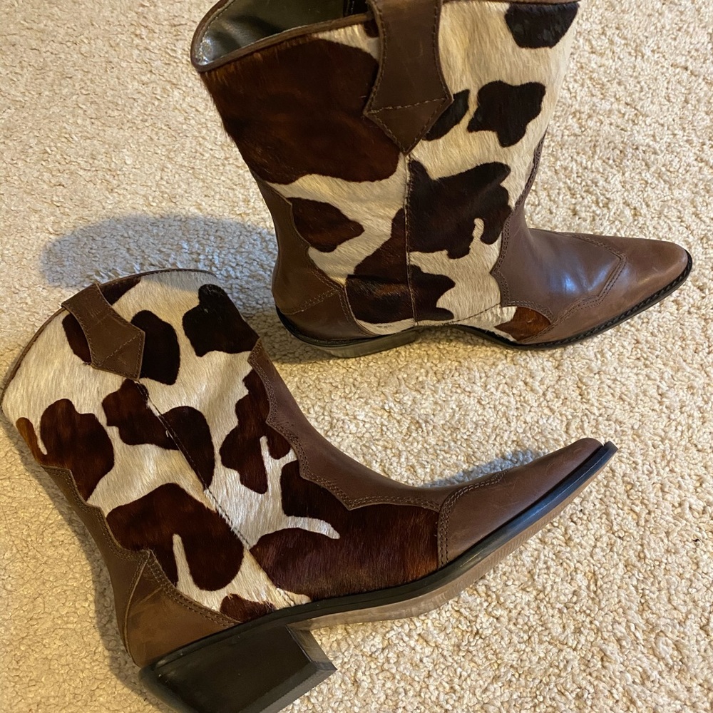 Matisse cow hide boots 6.5M